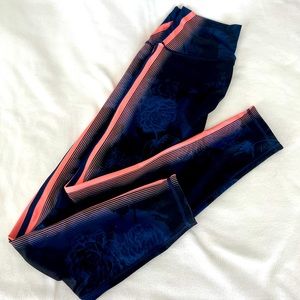 Wear it to Heart WITH leggings size L